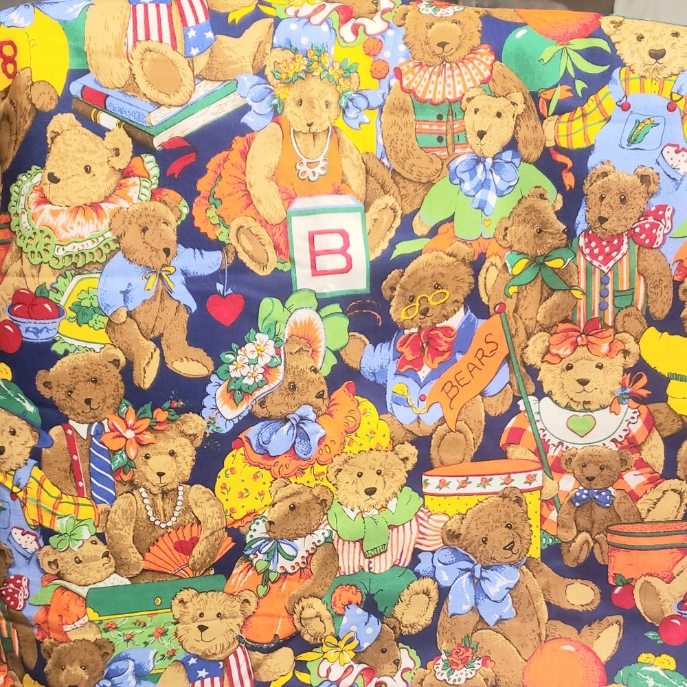 Vintage Cranston VIP 100% Cotton ALL DRESSED UP TEDDY BEARS 36"×44"